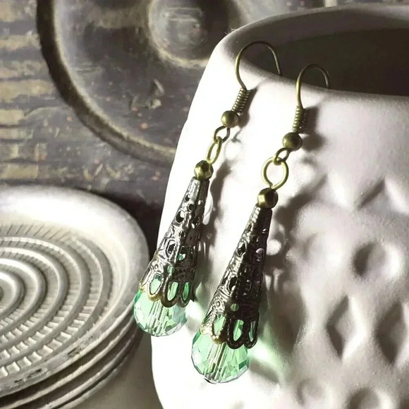 Antique Bronze Filigree Faceted Spring Green Crystal Teardrop Earrings - Picture 1 of 8